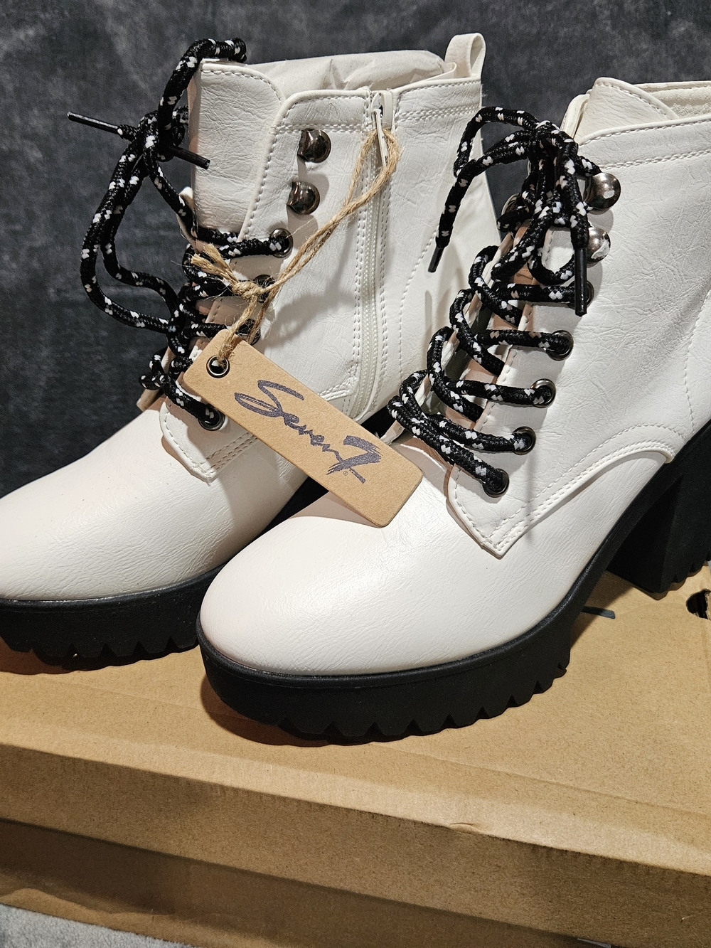 Seven7 Women's White Lace-Up Chunky Heel Ankle Boots